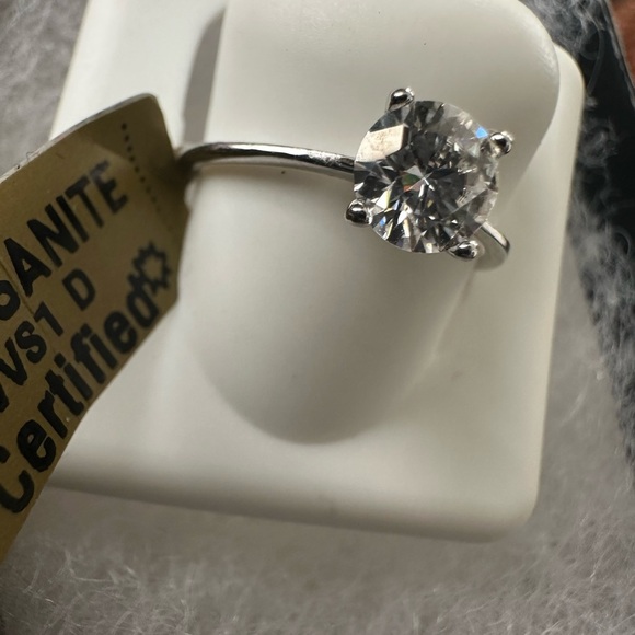 Black Diamonds 1.0ct Moissanite Solitaire Engagement Ring VVS1 - Picture 5 of 7